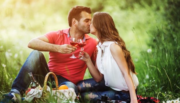 erik-litmanovich-valentine-love-picnic